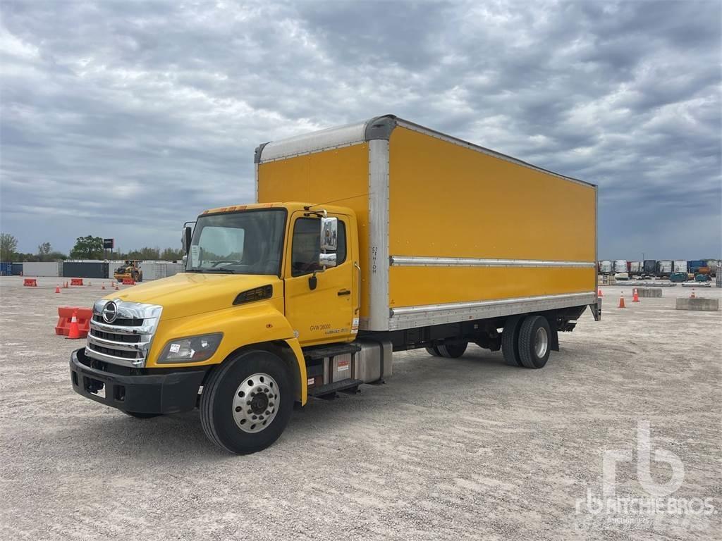Hino 268 Панельні фургони