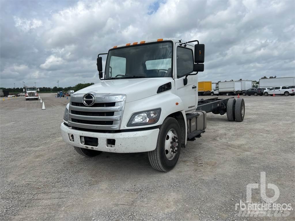 Hino 268 Шасі з кабіною