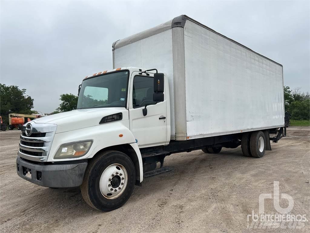 Hino 268 Панельні фургони