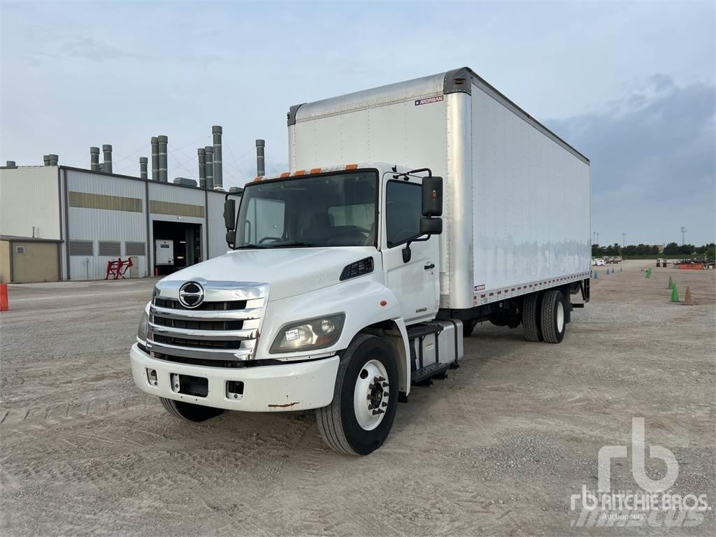 Hino 268 Панельні фургони
