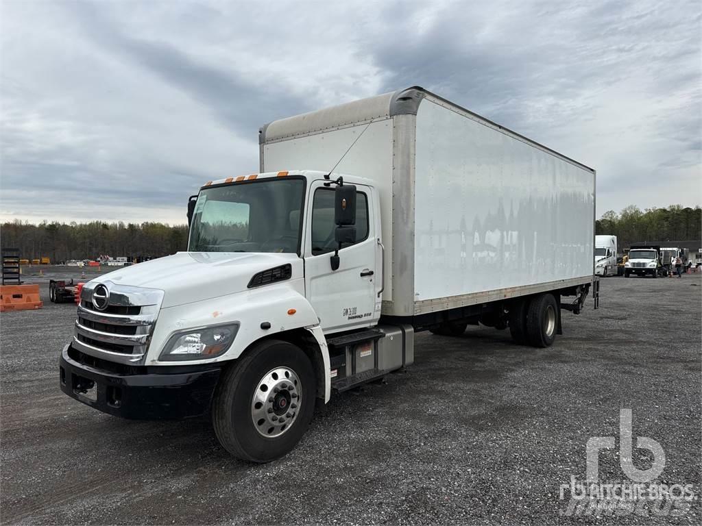 Hino 268 Панельні фургони