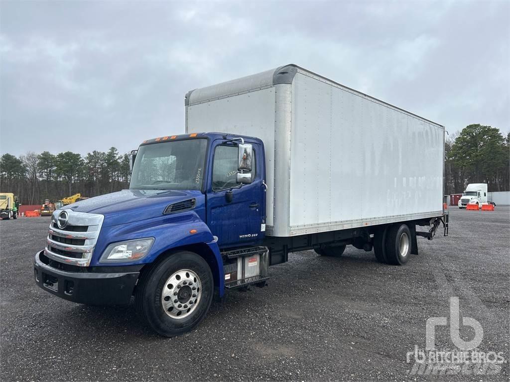 Hino 268 Панельні фургони