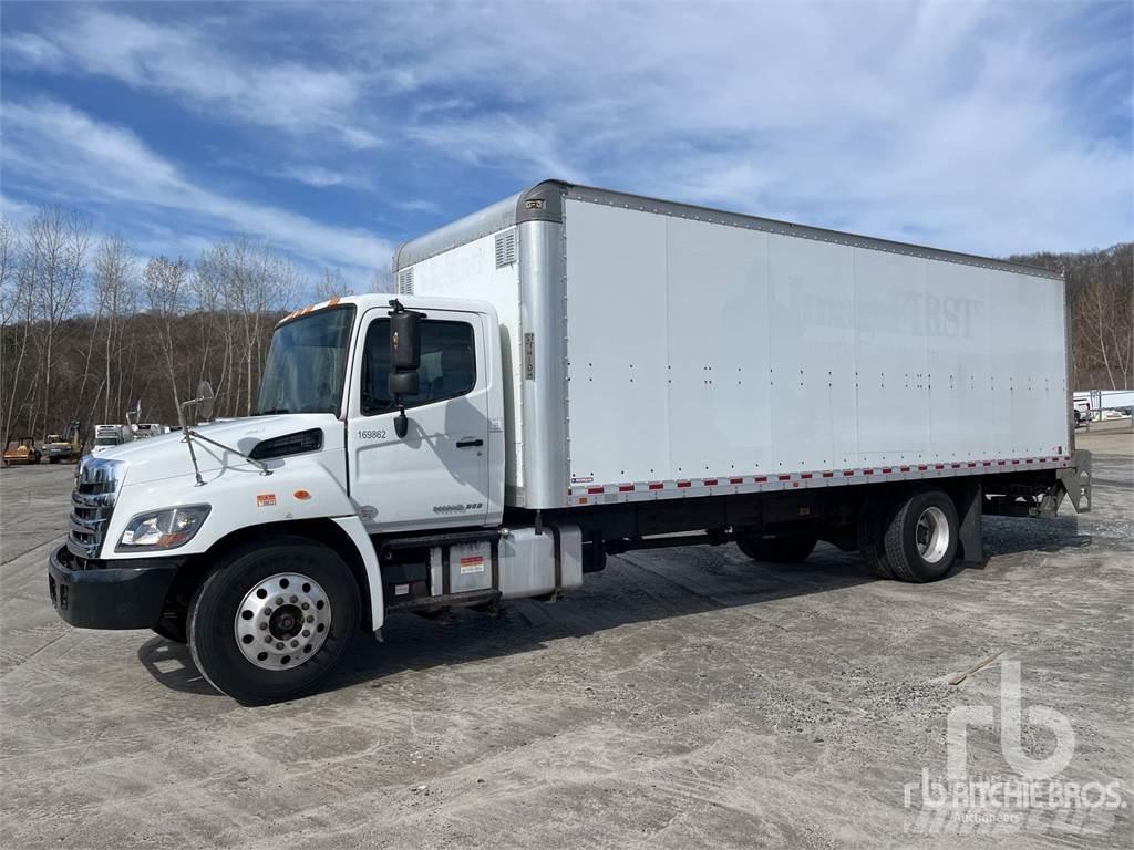 Hino 268 Панельні фургони