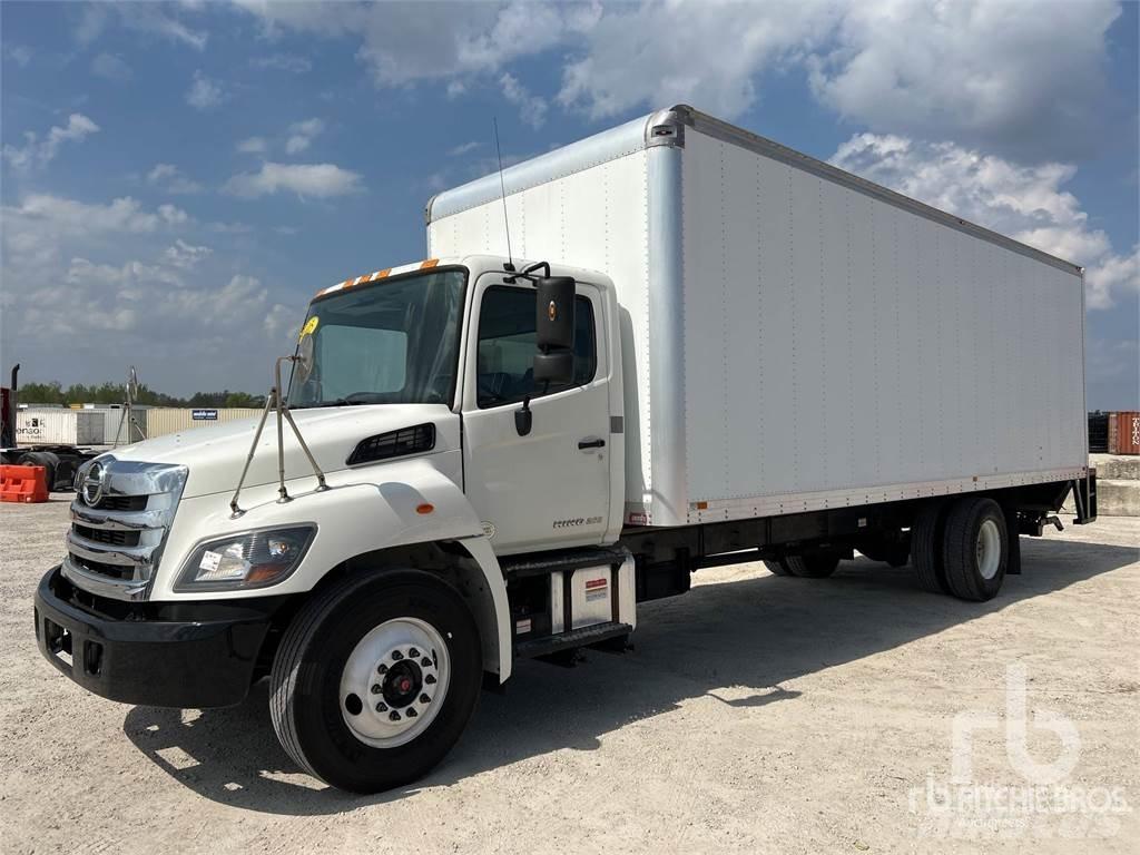 Hino 268 Панельні фургони