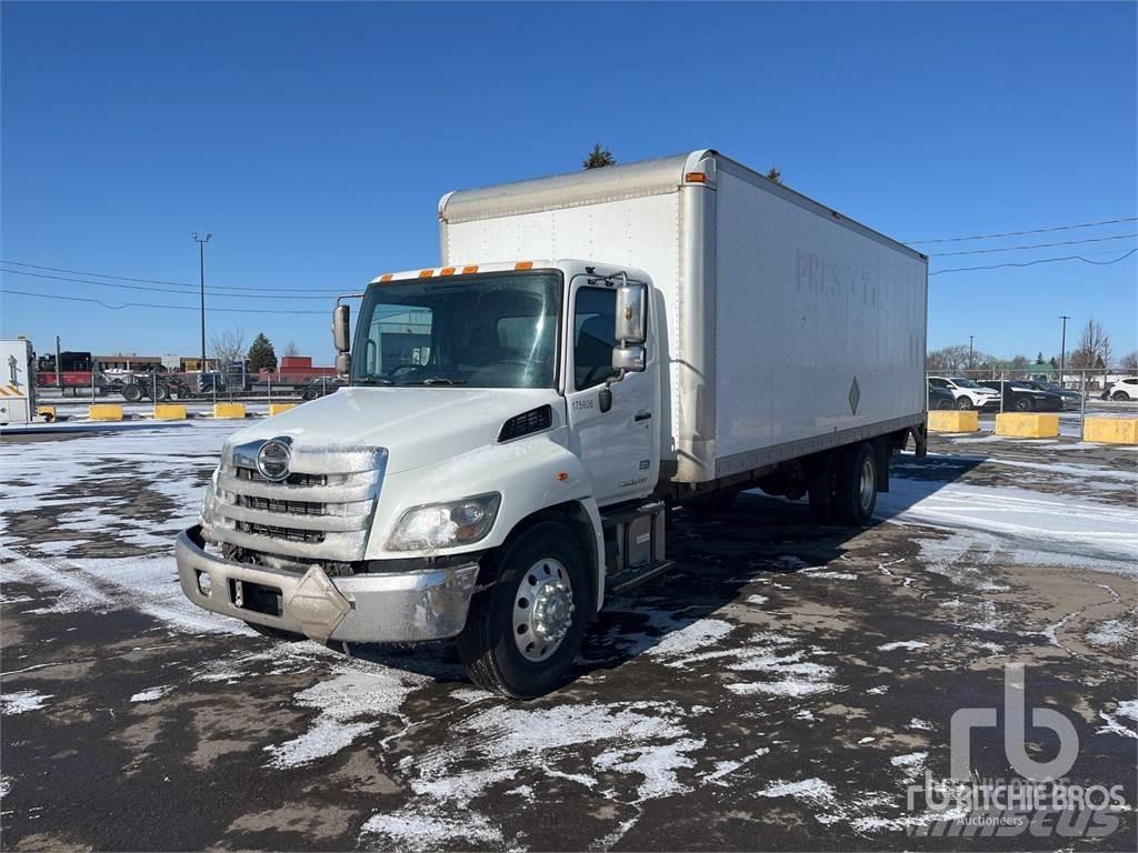 Hino 338 Панельні фургони