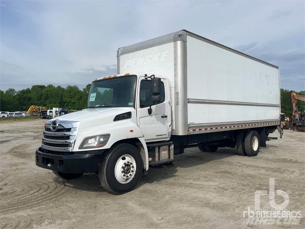 Hino 338 Панельні фургони