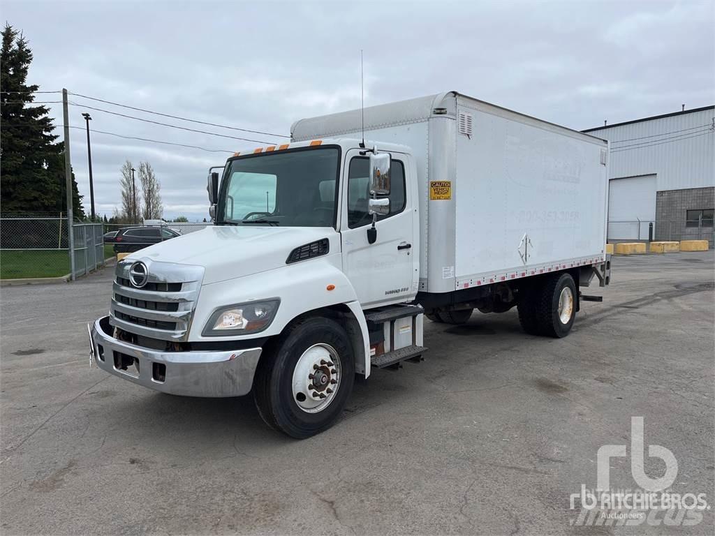 Hino 338 Панельні фургони