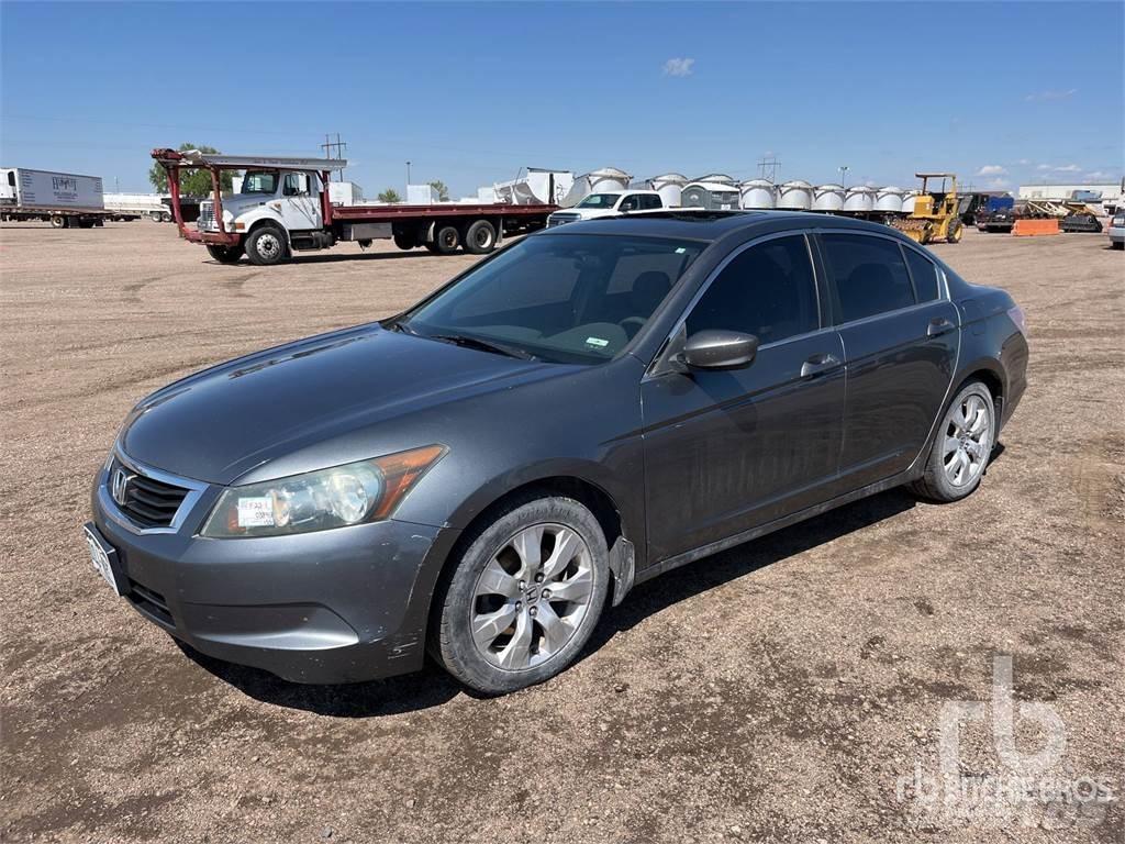 Honda ACCORD Автомобілі