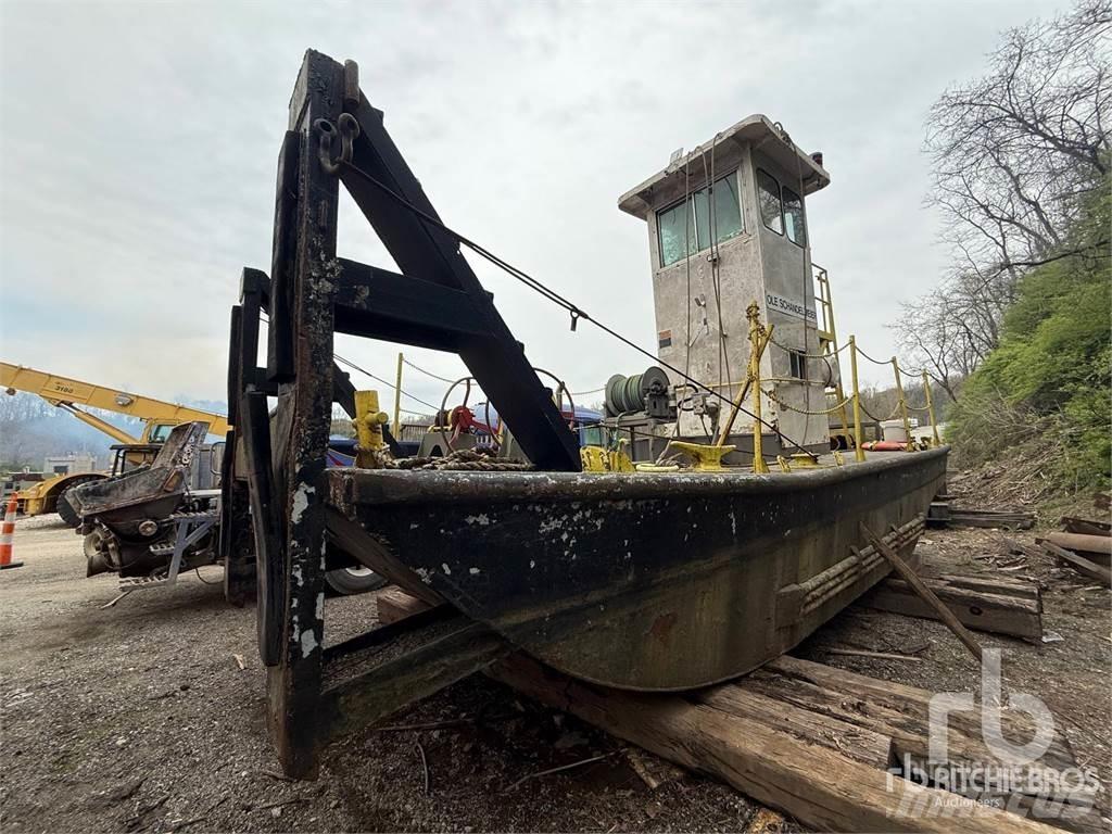  HUMBOLT 778 Човни / баржі