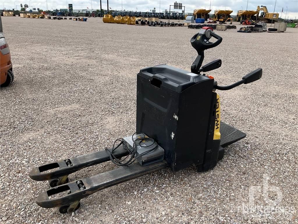 Hyster P2.0S стелажі складські