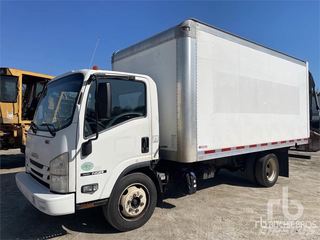 Isuzu NQR Панельні фургони
