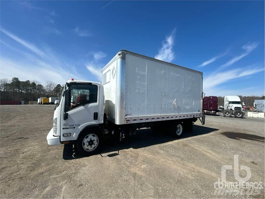 Isuzu NQR Панельні фургони