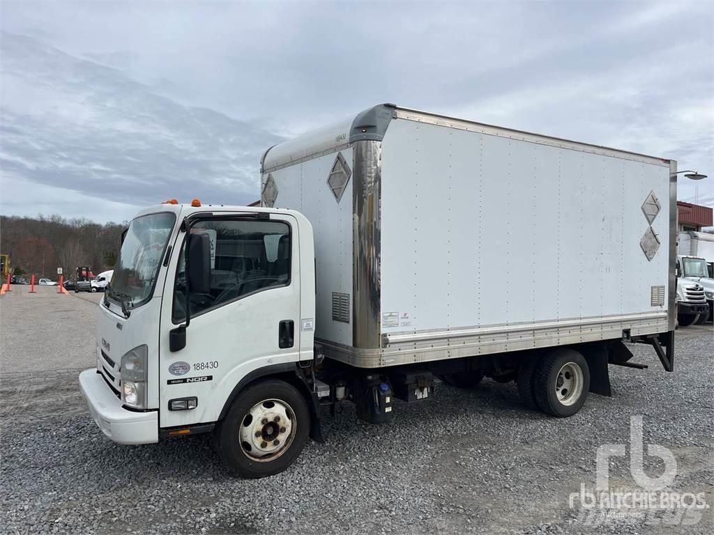 Isuzu NQR Панельні фургони