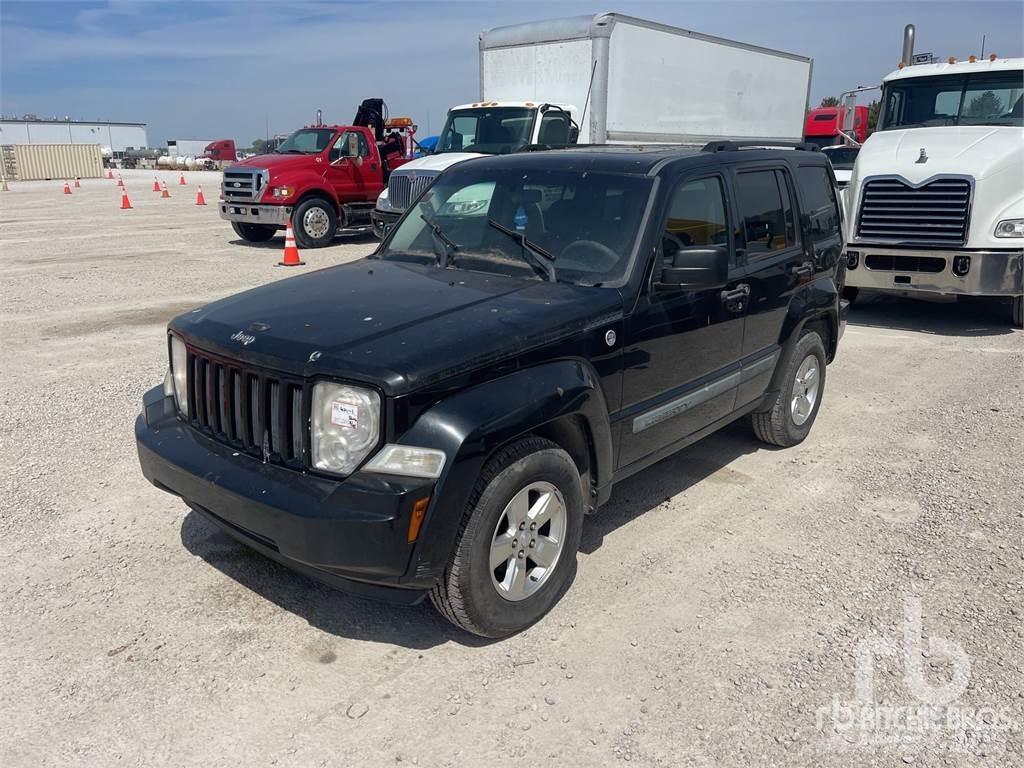 Jeep LIBERTY Пікапи / Бічне розвантаження