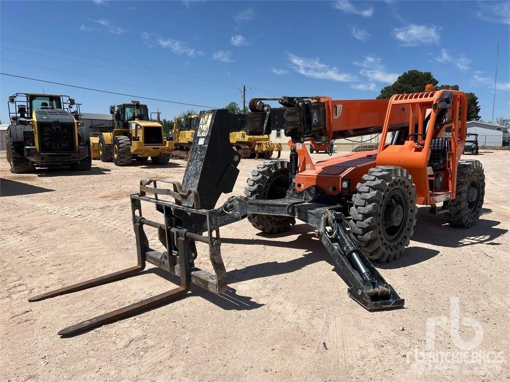 JLG 10054 Телескопічні навантажувачі
