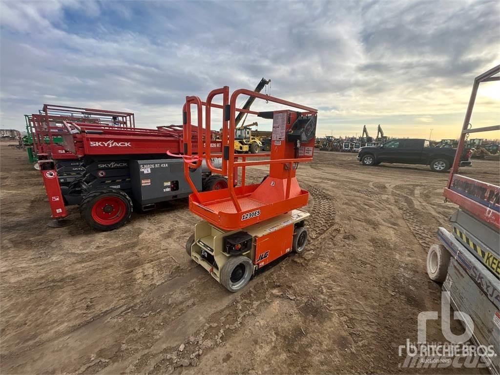 JLG 1230ES Колінчаті підйомники