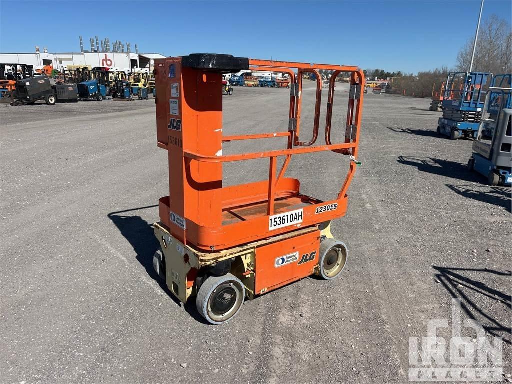 JLG 1230ES Колінчаті підйомники
