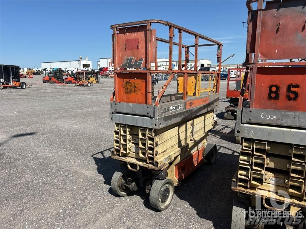 JLG 2630ES Підйомники-ножиці