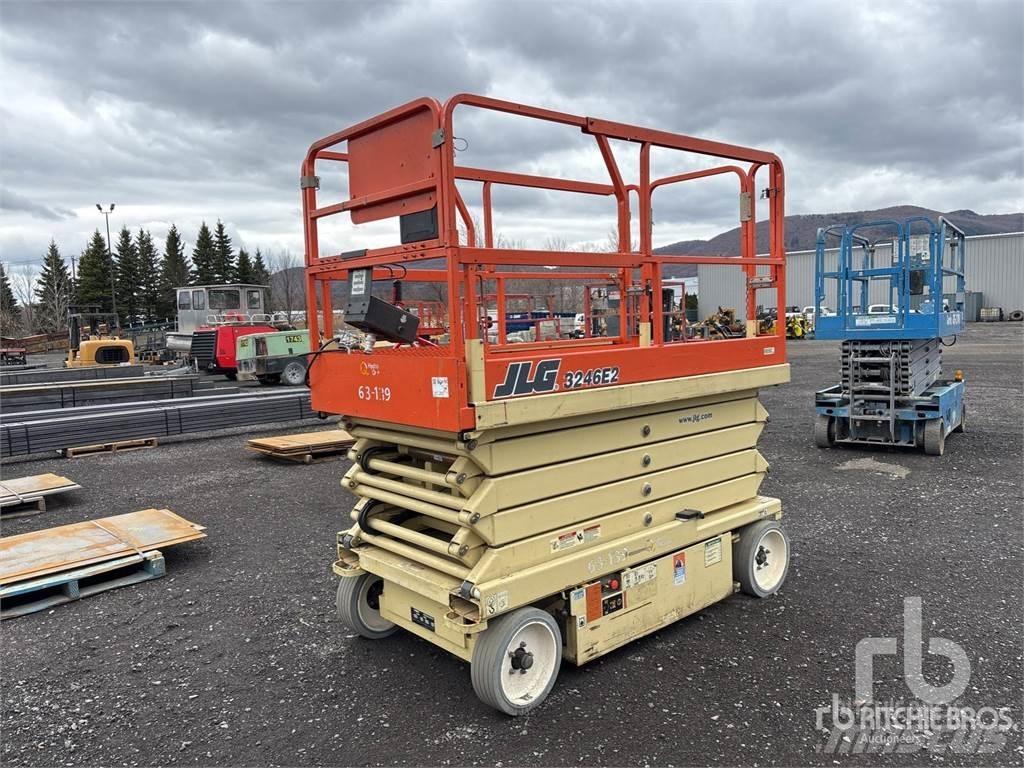 JLG 3246E2 Підйомники-ножиці
