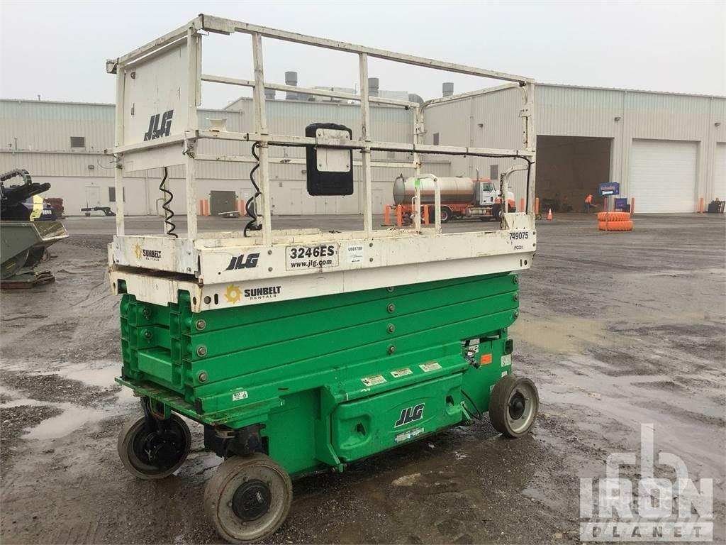 JLG 3246ES Підйомники-ножиці