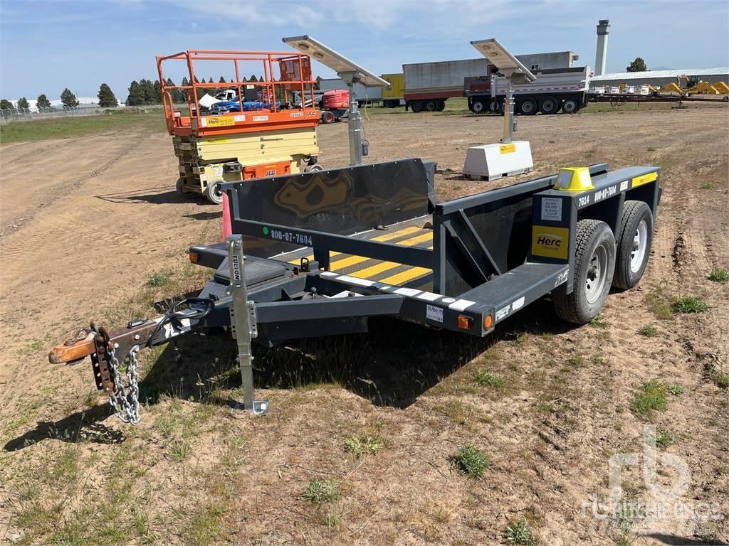 JLG 7614 Низькорамні причепи
