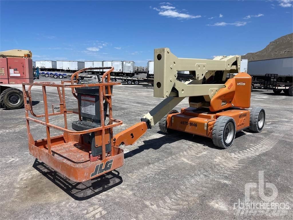 JLG E450A Колінчаті підйомники