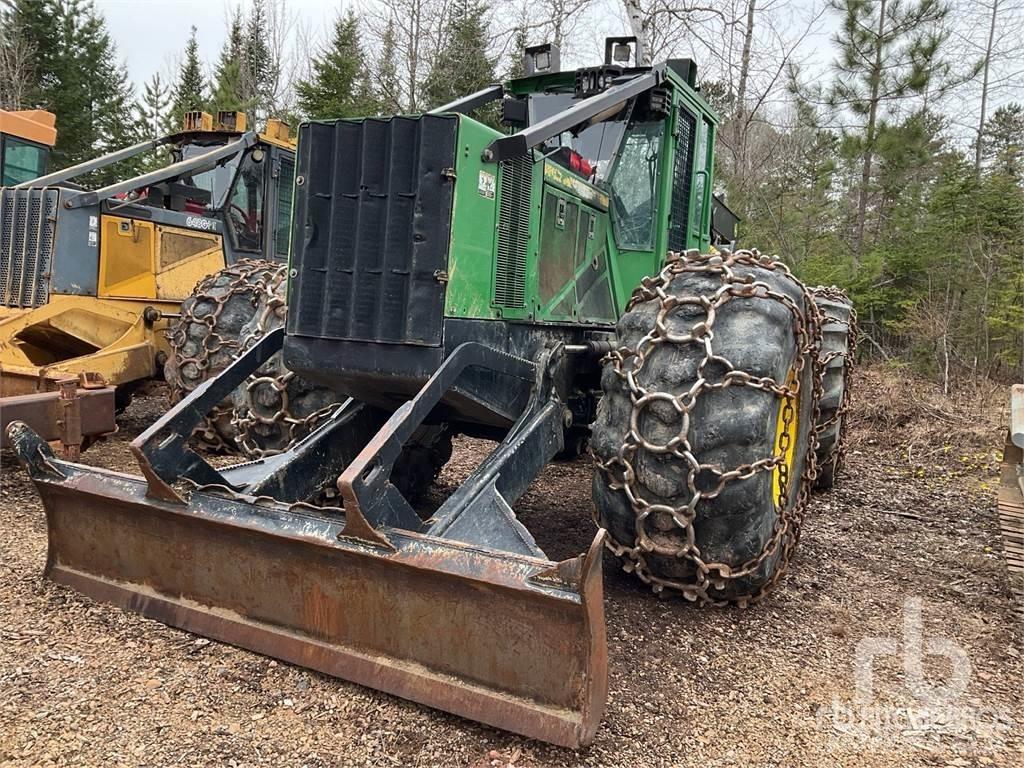 John Deere 848H Трельовочні трактора