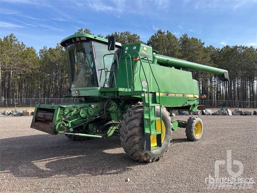 John Deere CTS Зернозбиральні комбайни