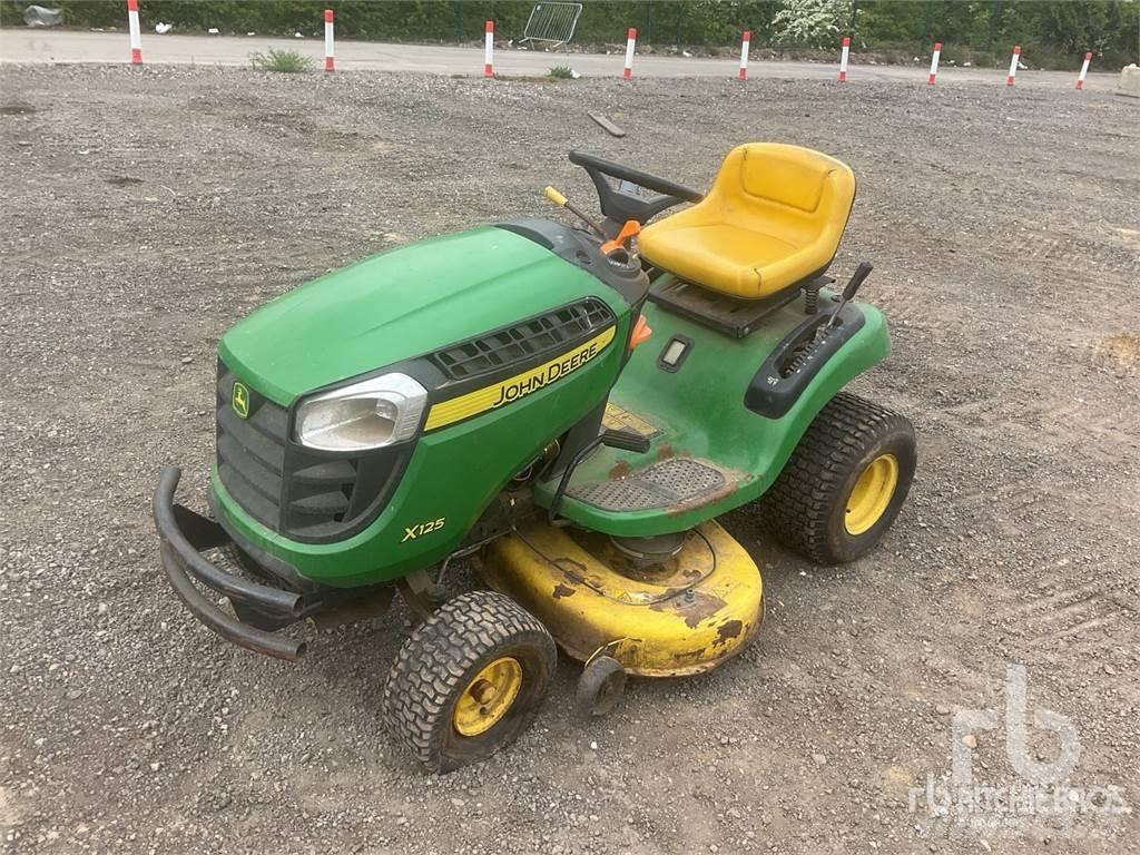 John Deere X125 Косилки
