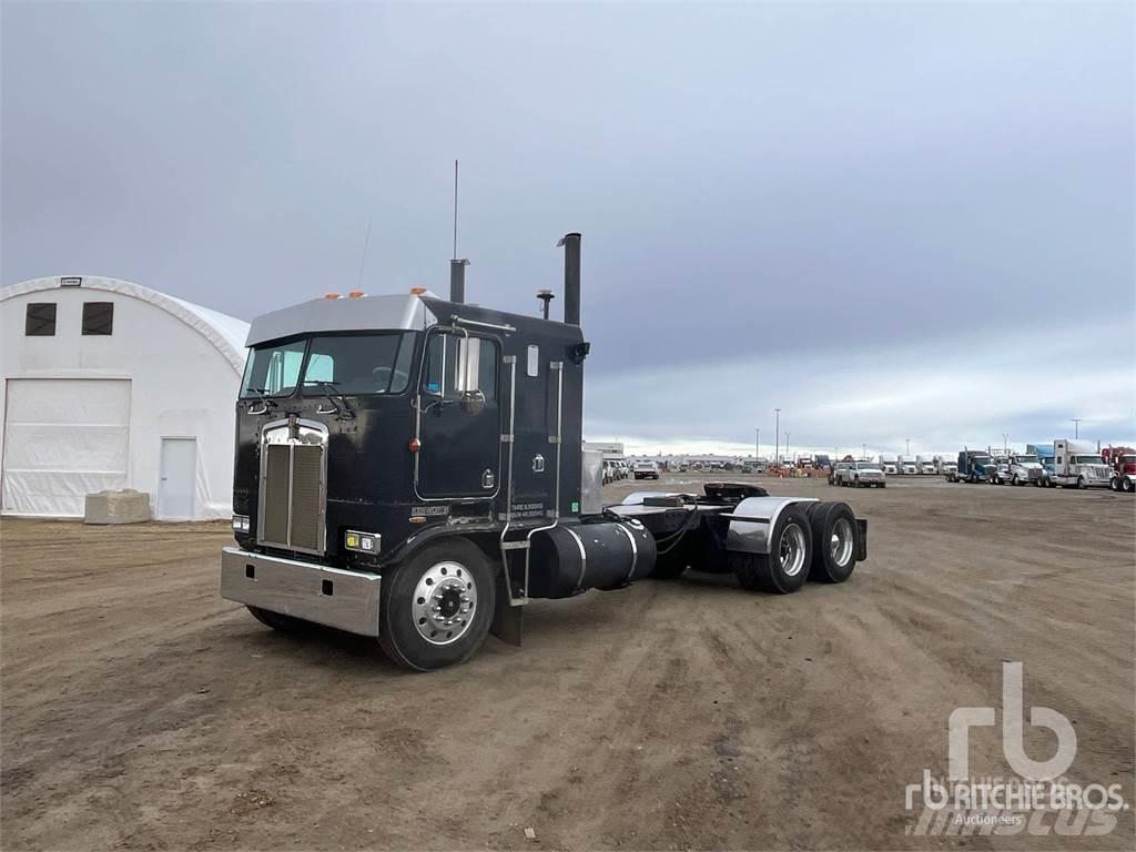 Kenworth K100 Тягачі