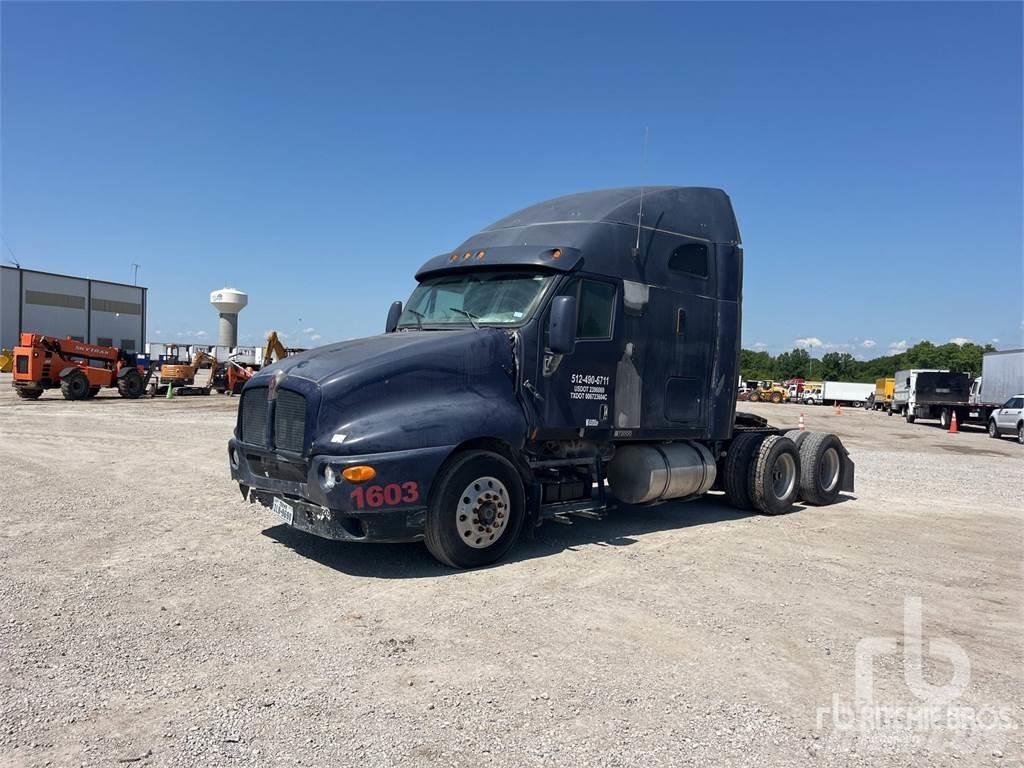 Kenworth T2000 Тягачі