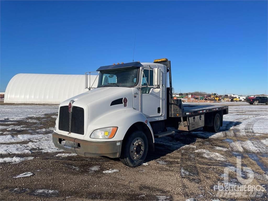 Kenworth T300 Вантажівки-платформи/бокове розвантаження