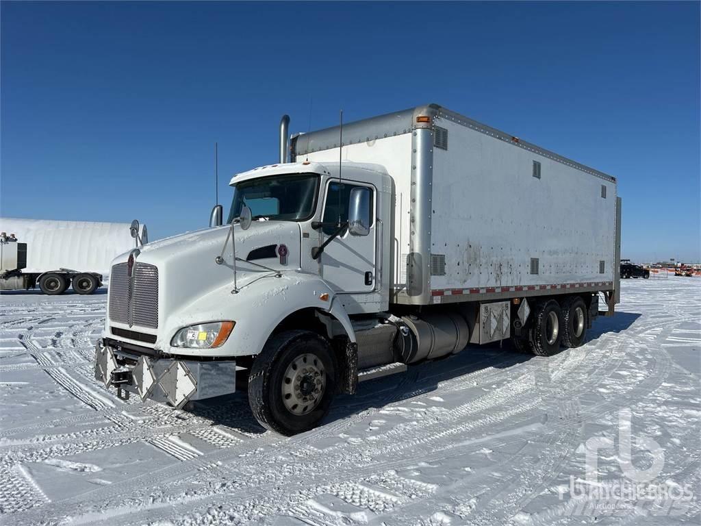 Kenworth T440 Панельні фургони