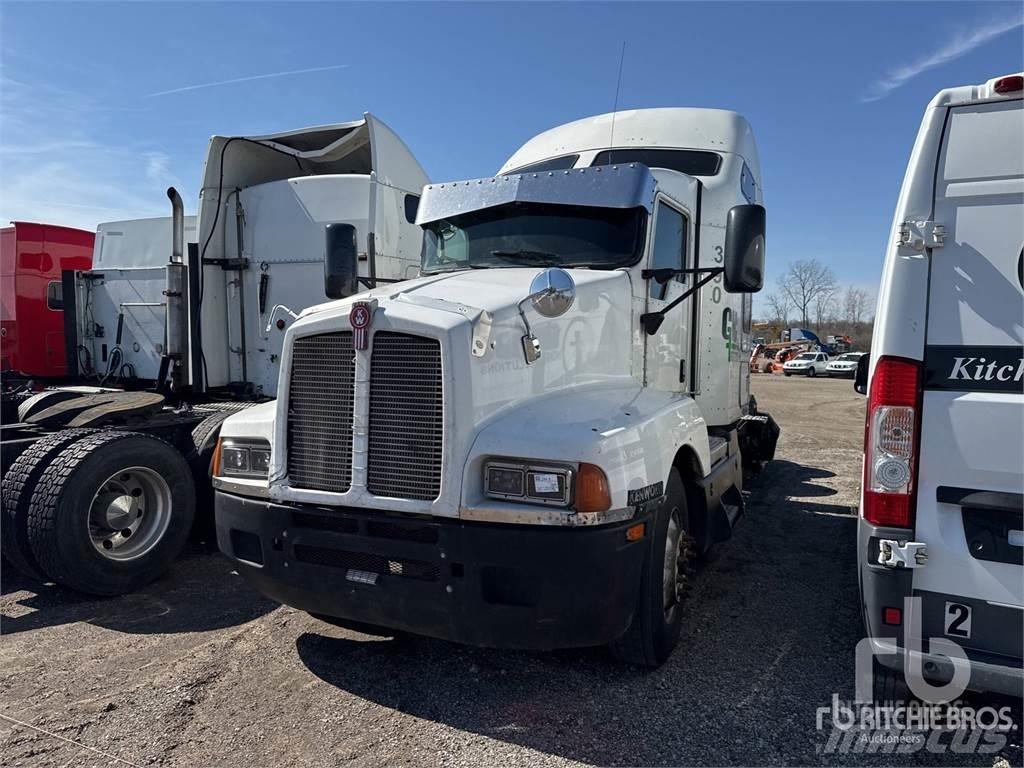 Kenworth T600 Тягачі