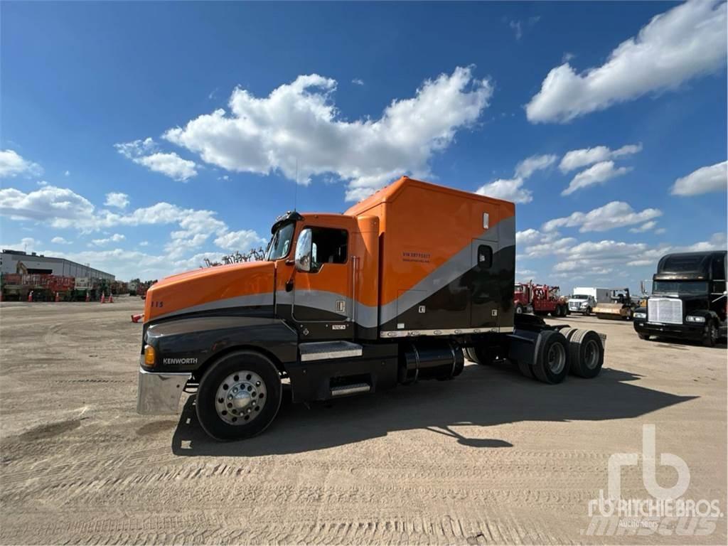 Kenworth T600 Тягачі