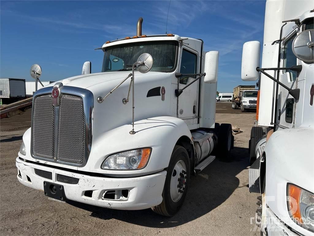 Kenworth T660 Тягачі