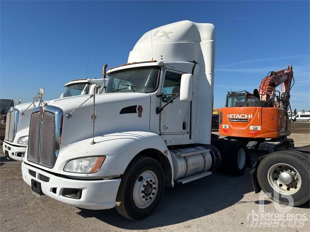 Kenworth T660 Тягачі