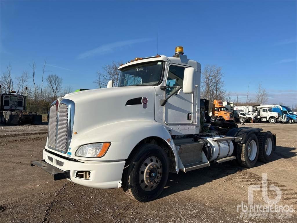 Kenworth T660 Тягачі