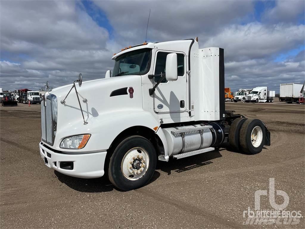 Kenworth T660 Тягачі