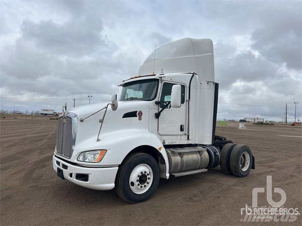 Kenworth T660 Тягачі