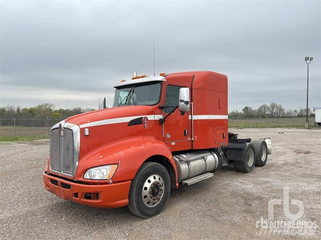 Kenworth T660 Тягачі