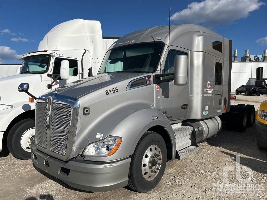 Kenworth T680 Тягачі