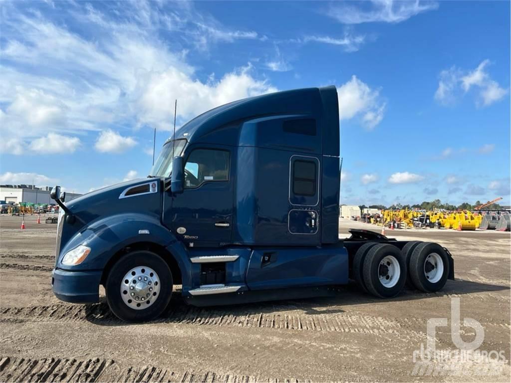 Kenworth T680 Тягачі