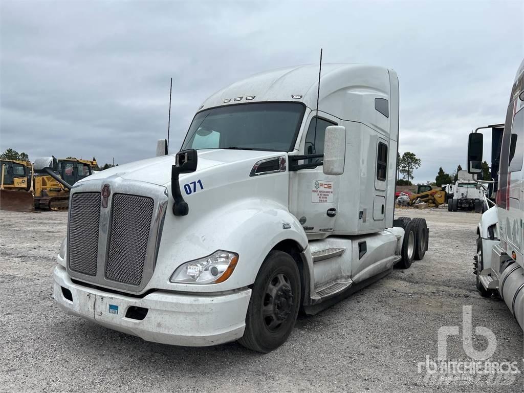 Kenworth T680 Тягачі