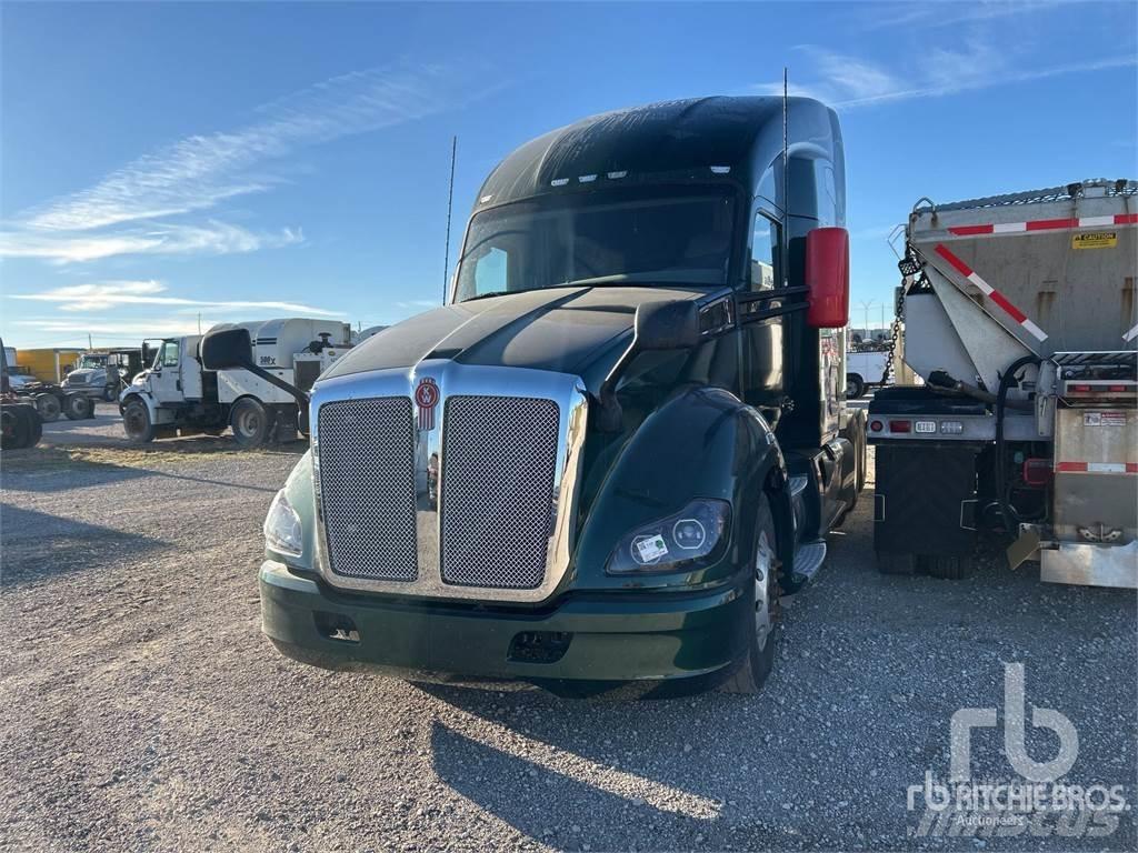 Kenworth T680 Тягачі