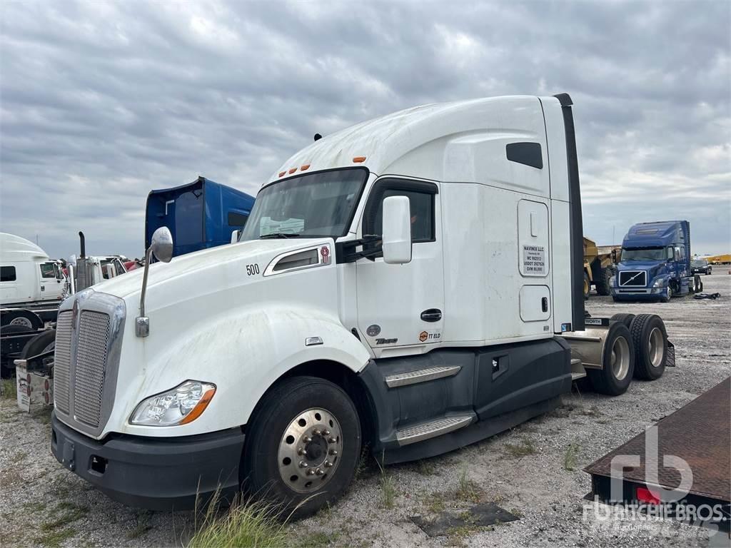 Kenworth T680 Тягачі