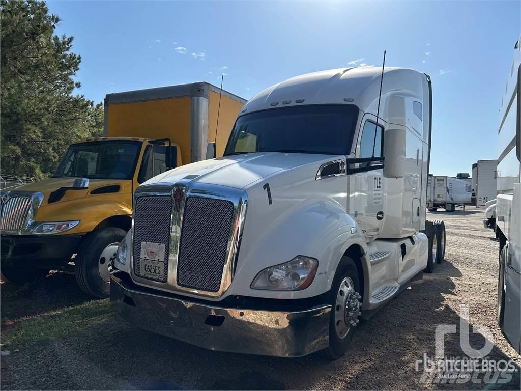 Kenworth T680 Тягачі