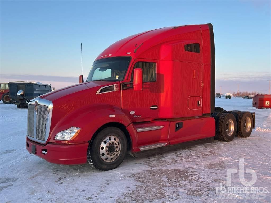 Kenworth T680 Тягачі