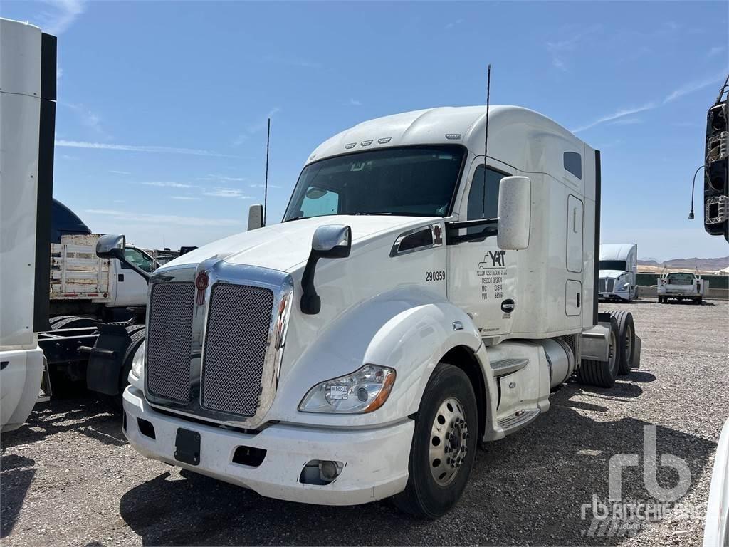 Kenworth T680 Тягачі