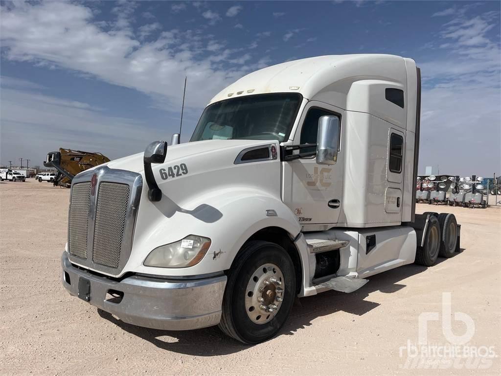 Kenworth T680 Тягачі